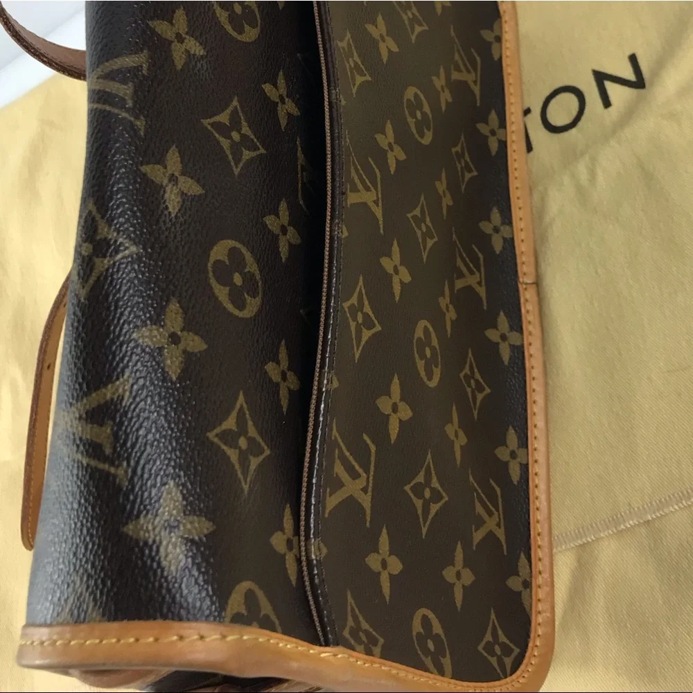 ๐โจAUTHENTIC โจ๐LOUIS VUITTON CROSSBODY - Picture 11 of 16